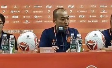 九游体育-防守犯规事件引发争议，VAR技术再度登场