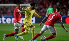 九游体育官方登录入口-路易斯号召球员继续团结战胜困难的简单介绍