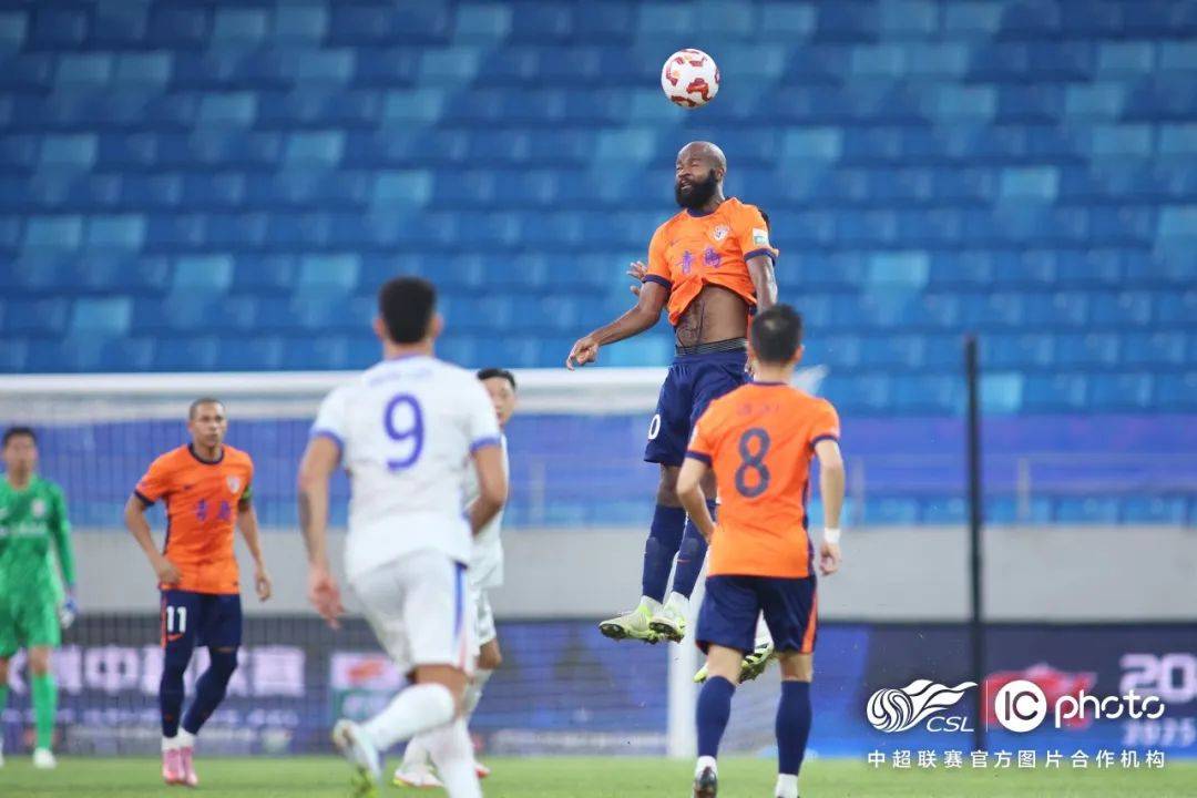 申花主场大胜延边富德,止住颓势的简单介绍 申花主场大胜延边富德,止住颓势的简单介绍