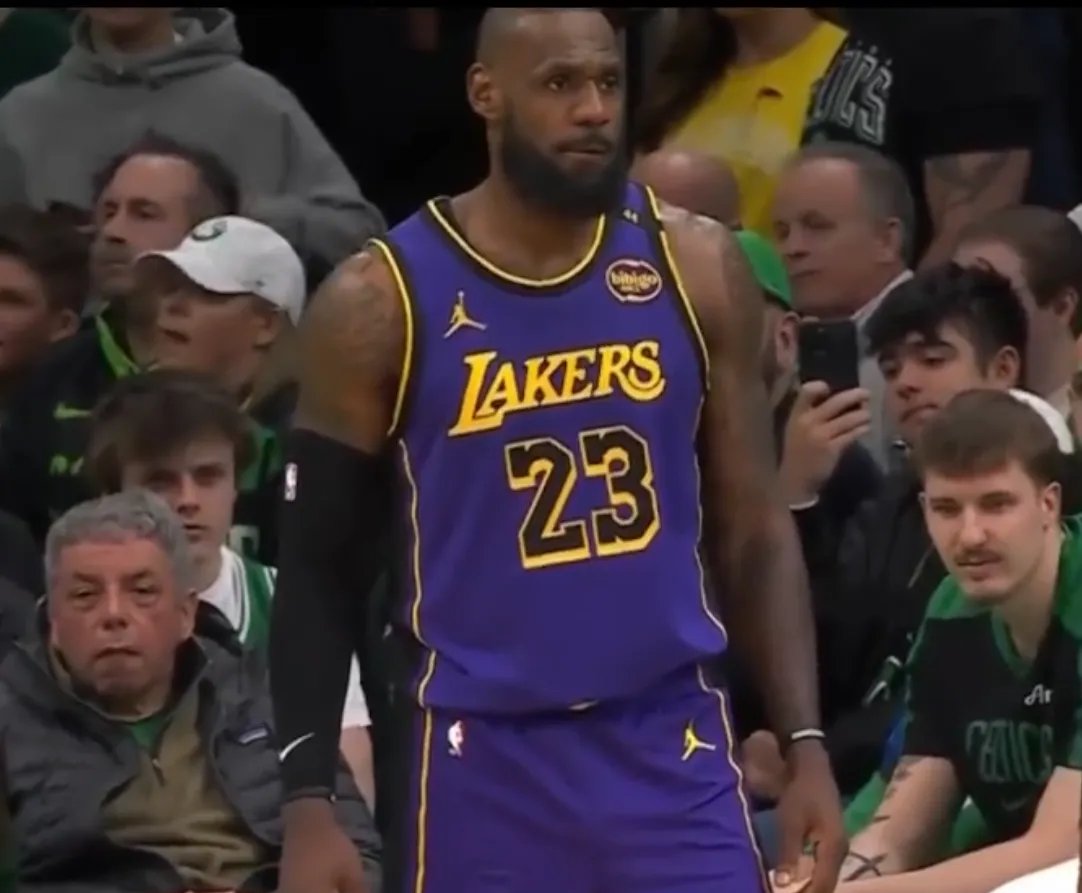 湖人大胜篮网,詹姆斯砍下30+10 湖人大胜篮网,詹姆斯砍下30+10