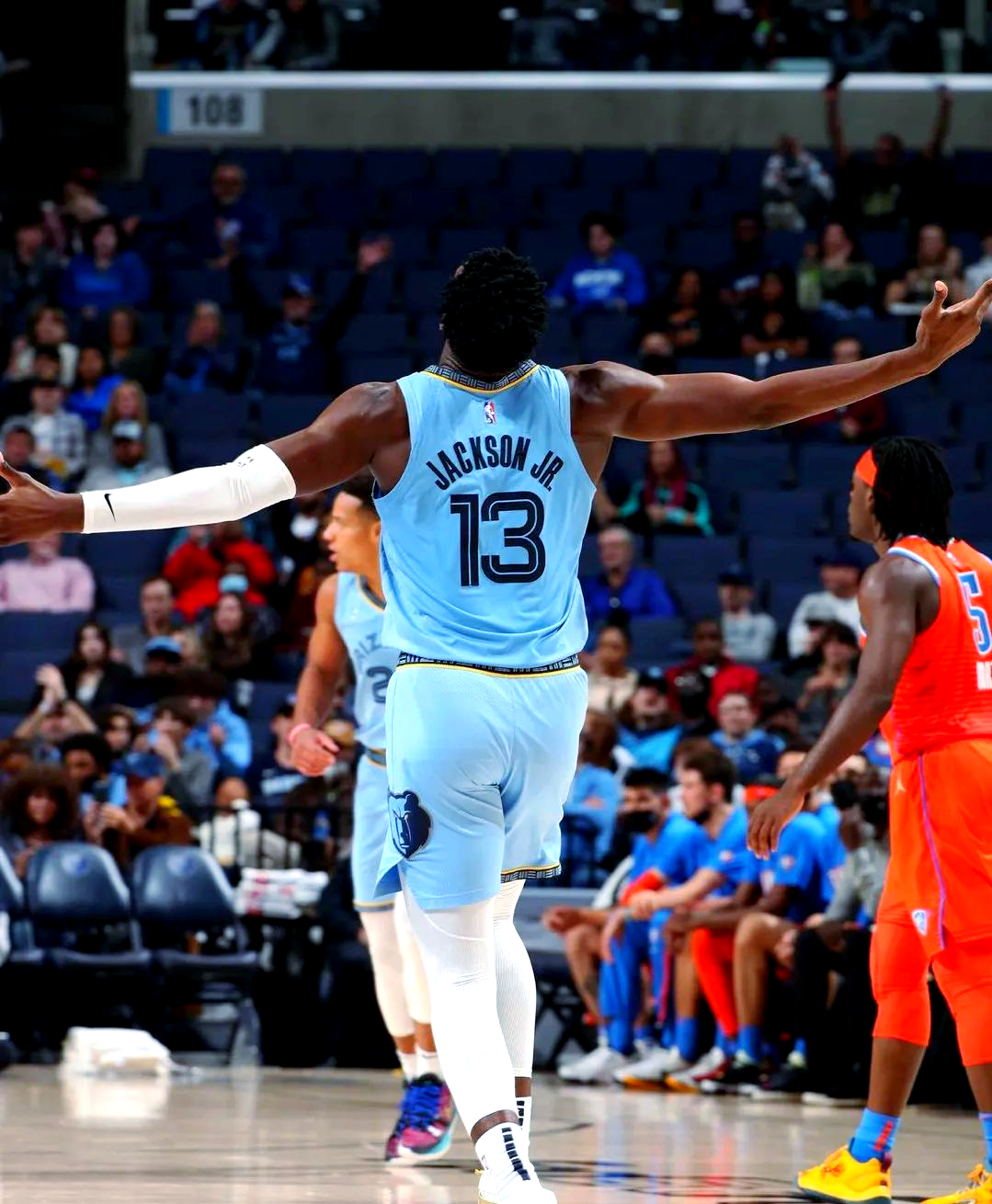 灰熊主场大胜尼克斯，重回胜利轨道的简单介绍