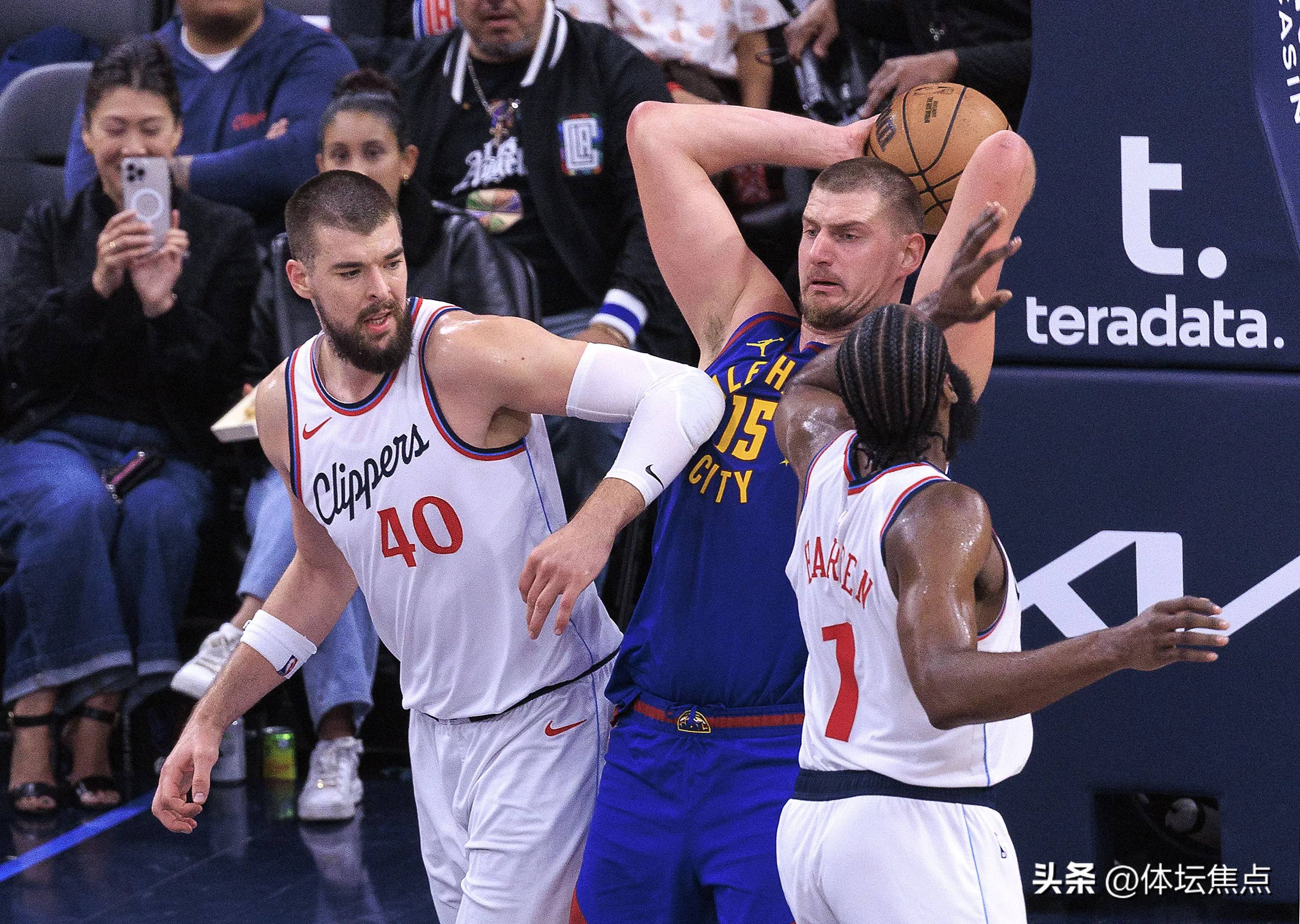 包含独行侠横扫掘金，成功晋级西部半决赛的词条