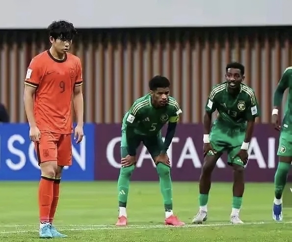 包含亚洲足坛精彩战役：强队对抗实力明星的词条